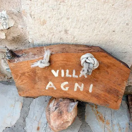 Willa Agni